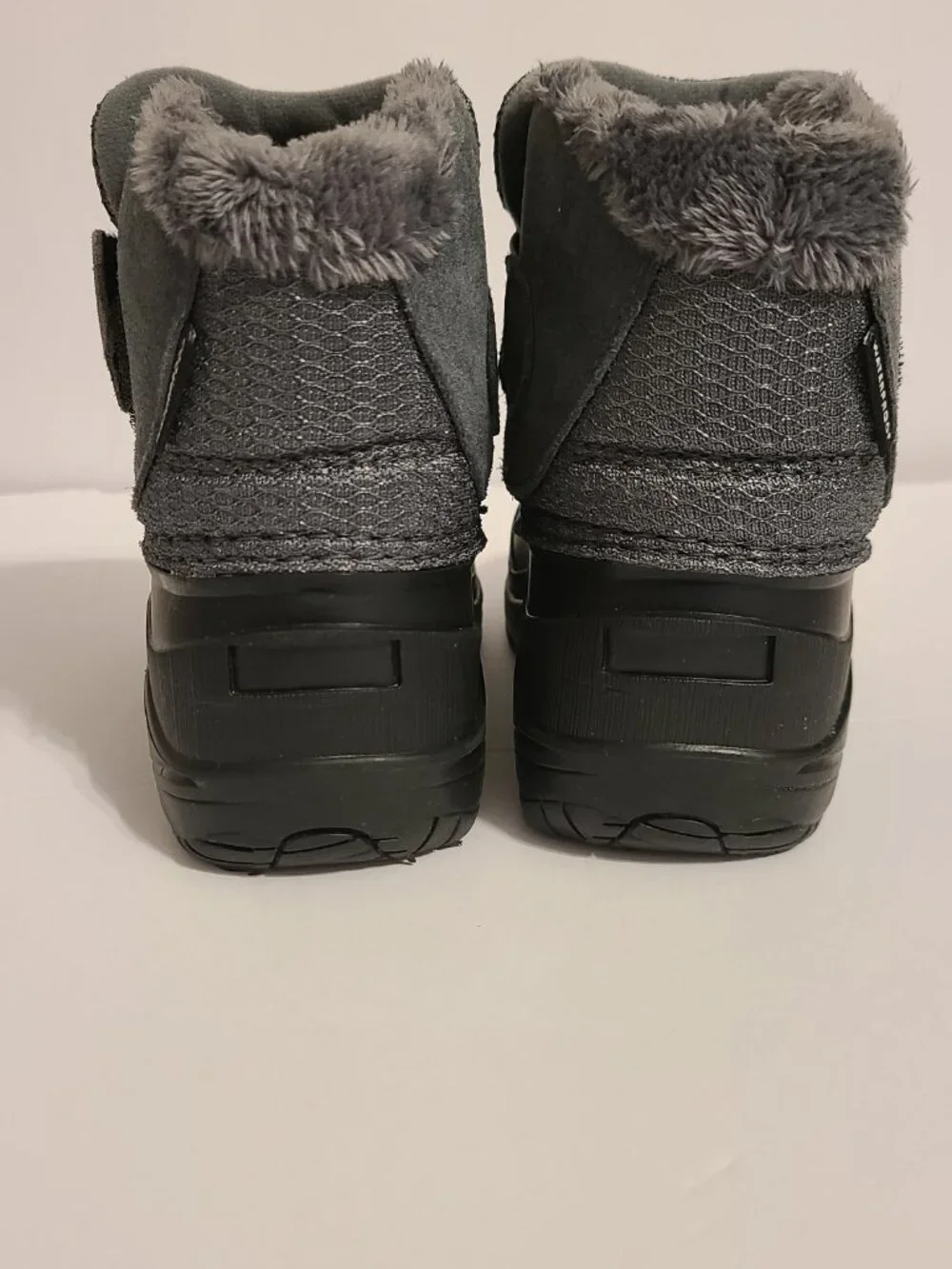 The North Face Toddler Waterproof Winter Snow Boots Size 8 Gray/Black Like New